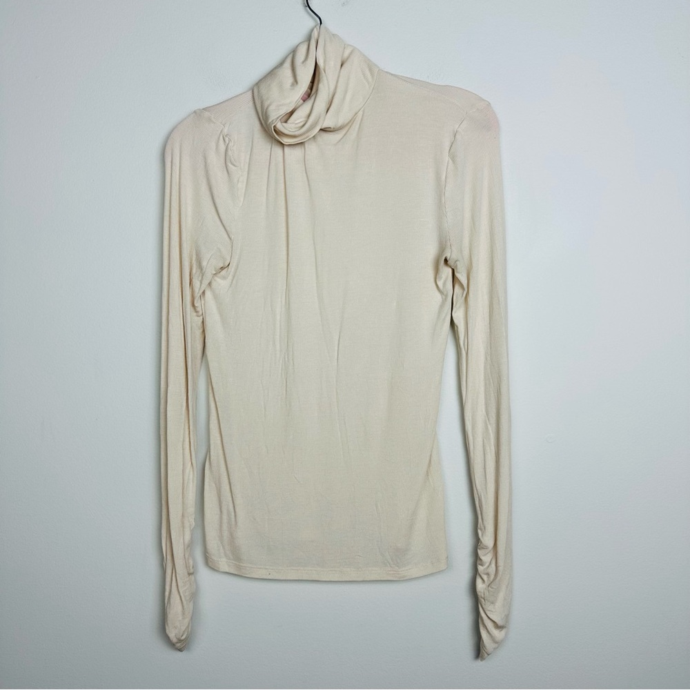 Fabletics Cream Turtle Neck Ribbed Knit Long Sleeve Top Size XS